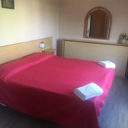One Via Roma, 82 3*